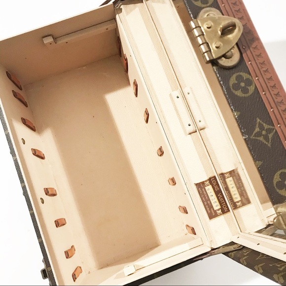 ✅SOLD✅ Louis Vuitton Vintage Vanity Case - Picture 8 of 8